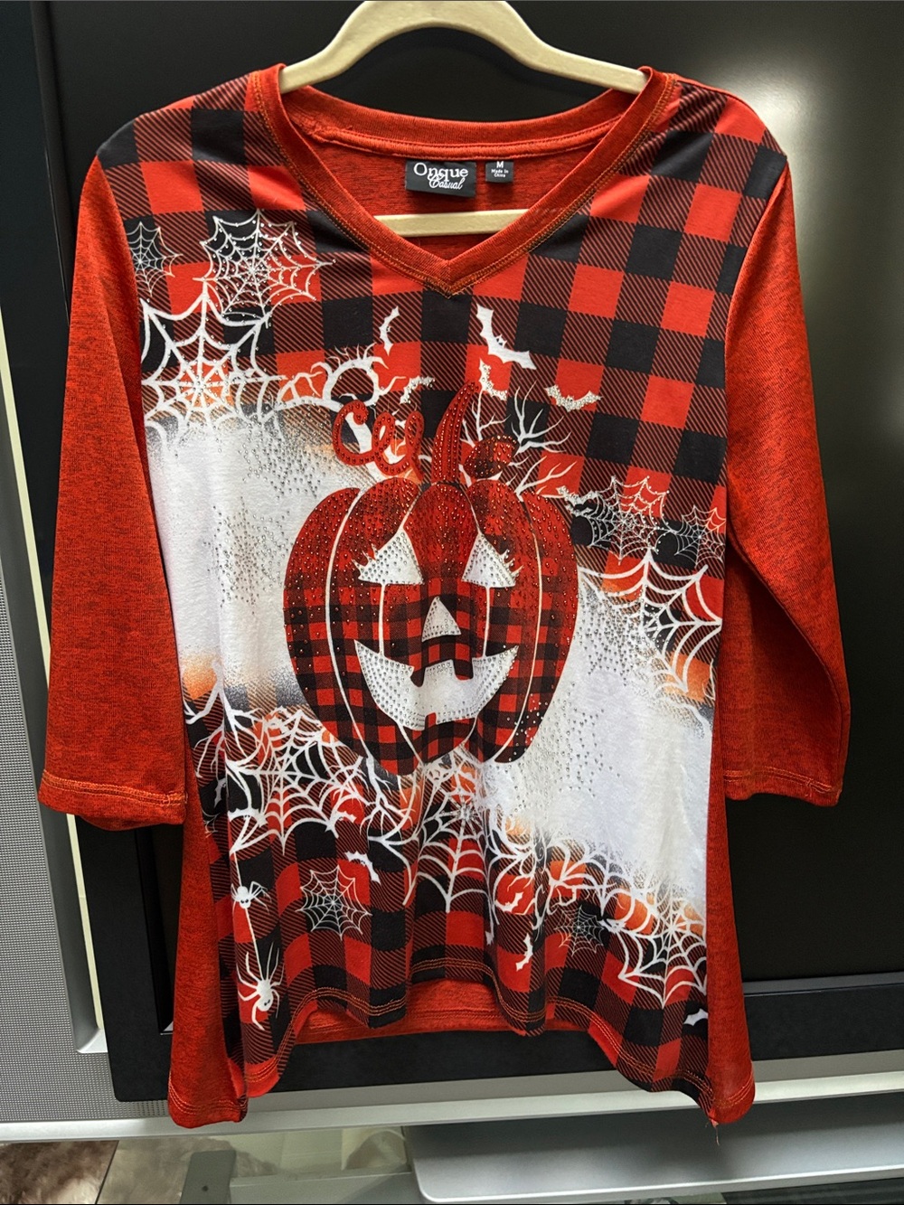 Onque Casuals Halloween V-Neck Plaid Top NWOT Sz Med